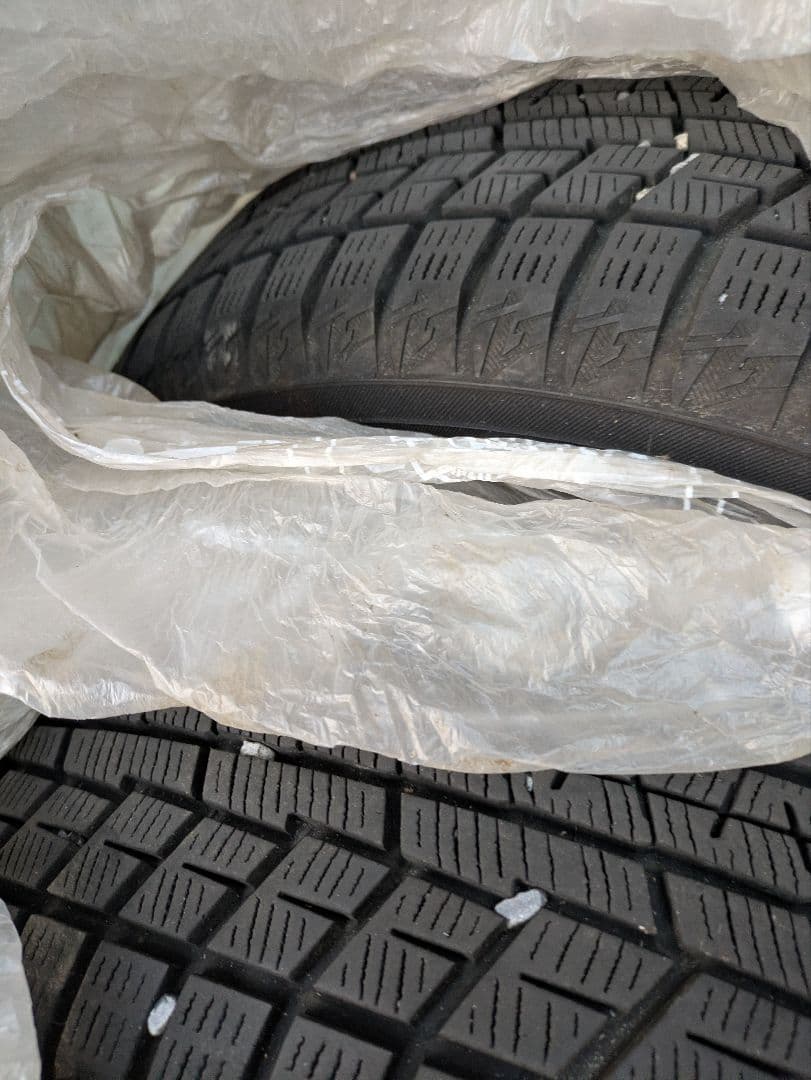 美品　YOKOHAMA スタッドレスタイヤ 155/65R14