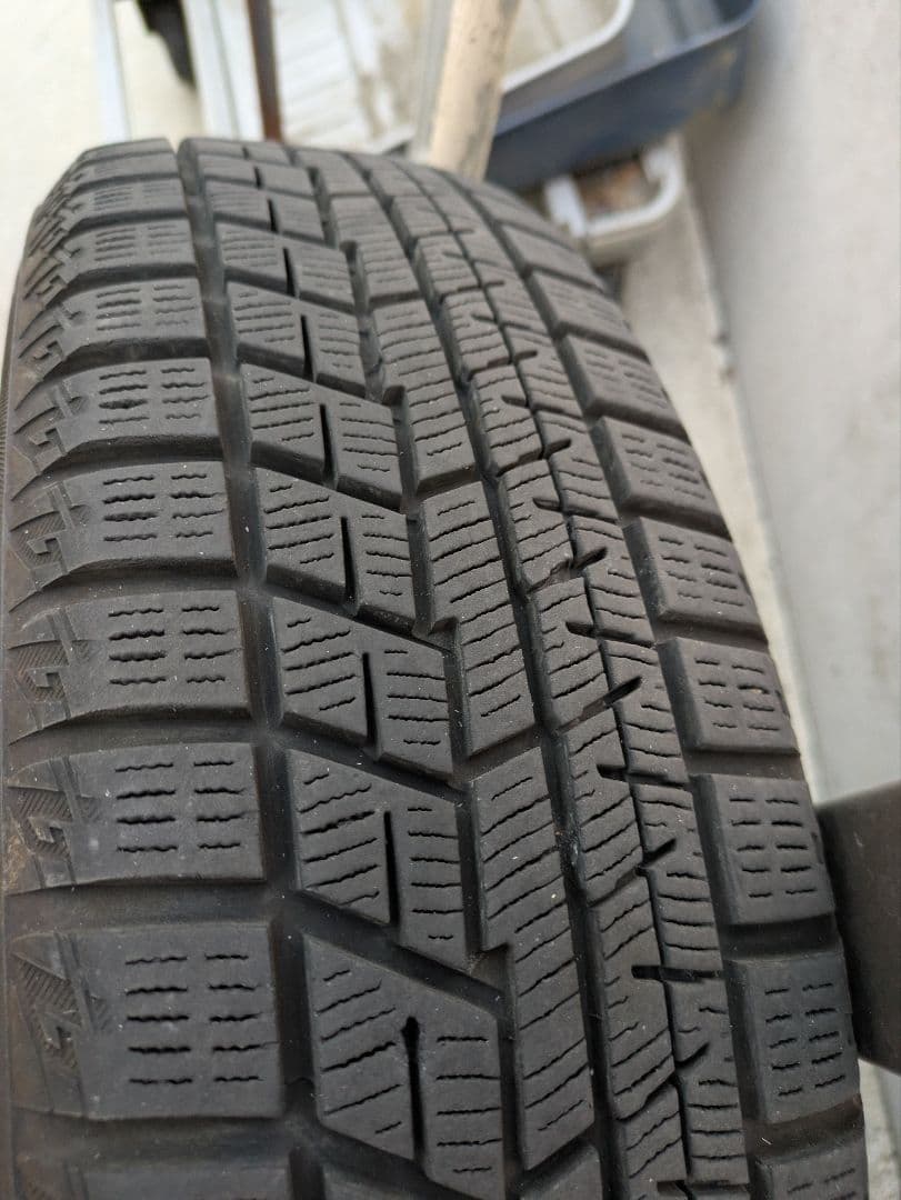 美品　YOKOHAMA スタッドレスタイヤ 155/65R14
