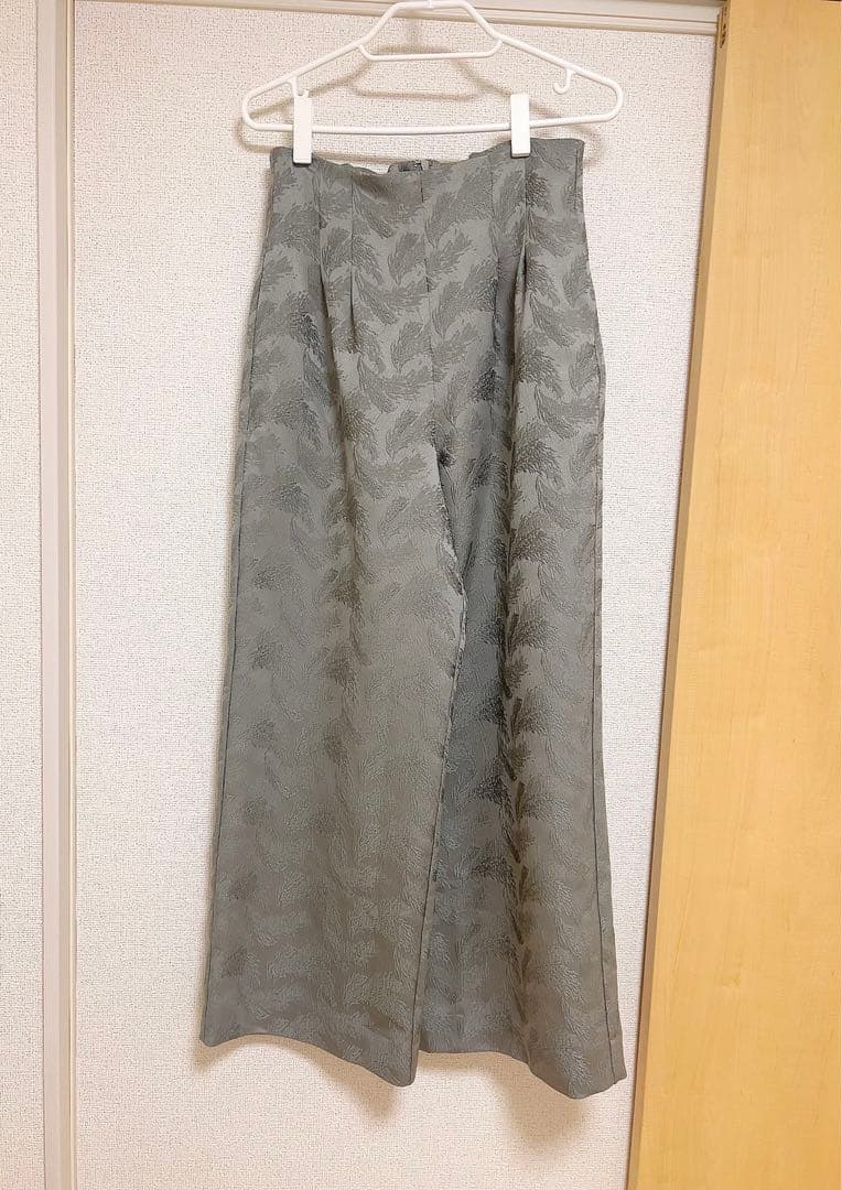 フェザー柄ジャガードペプラム セットアップ 結婚式 パンツドレス