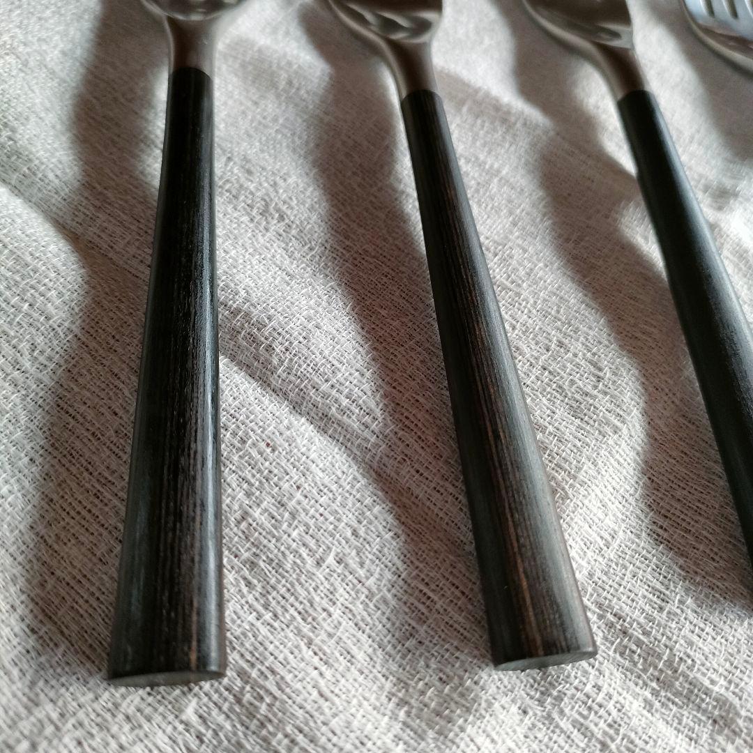 柳宗理　黒柄カトラリー デザートフォーク4本刃　 4本セット