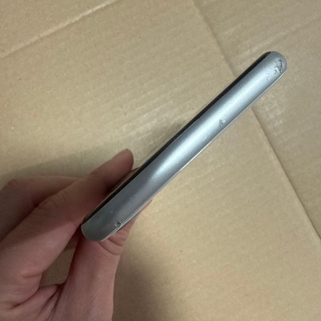 iPhone se 第2世代　64GB