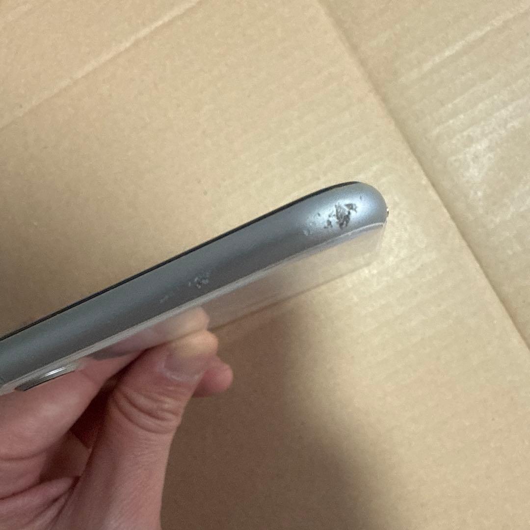 iPhone se 第2世代　64GB