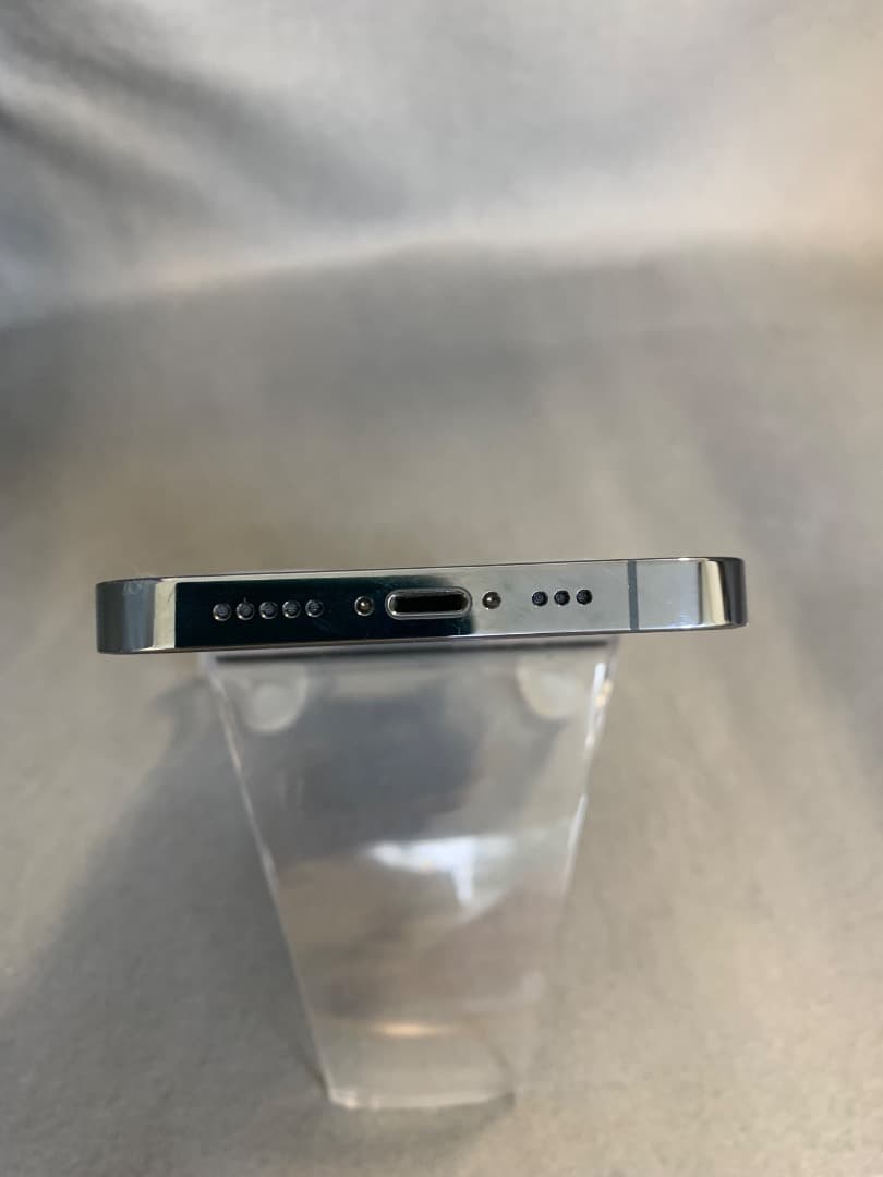 美品　国内版　SIMフリー　iPhone13　Pro 128GB