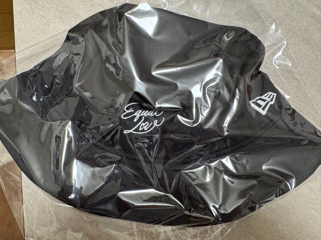 NEWERA　=LOVE　イコラブ　コラボ　バケットハット