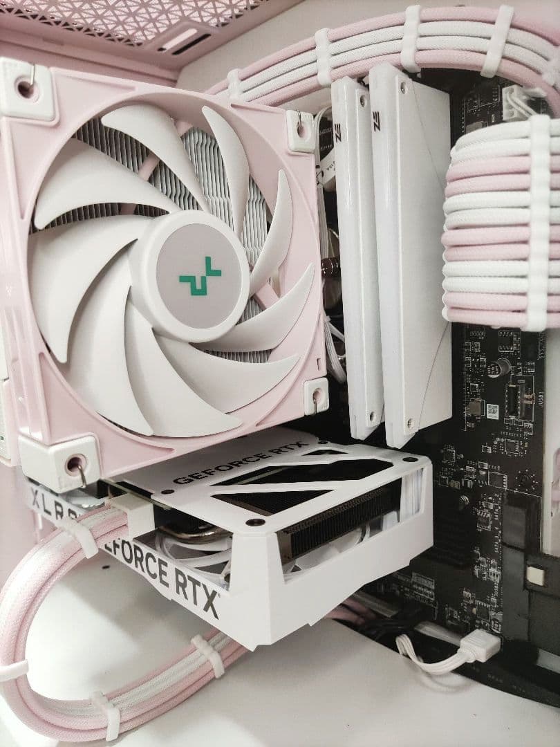 パステルピンクのゲーミングPC 新品パーツRyzen 5700X RTX4060