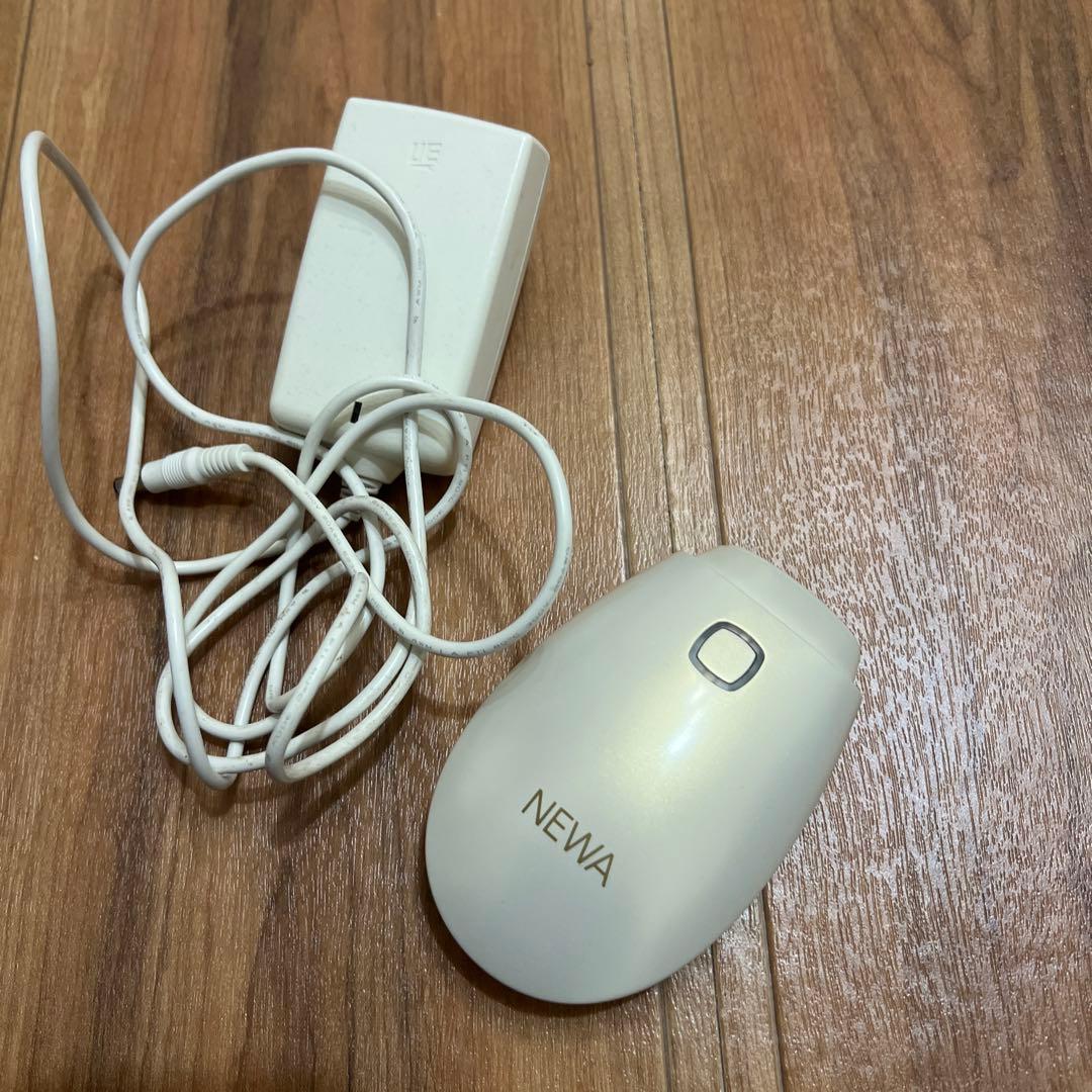 NEWA NEWAリフト　美顔器 充電器付き