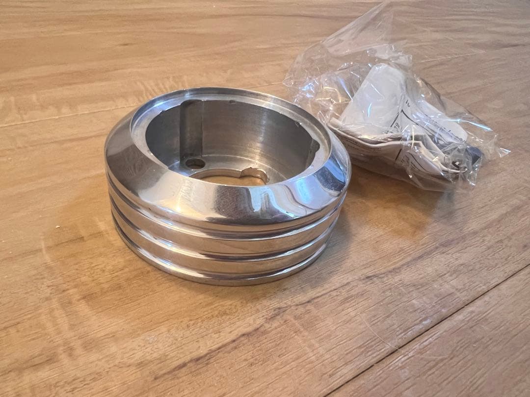 グラント　グランツ　ステアリング　ホーンハウジング　ムーンアイズ