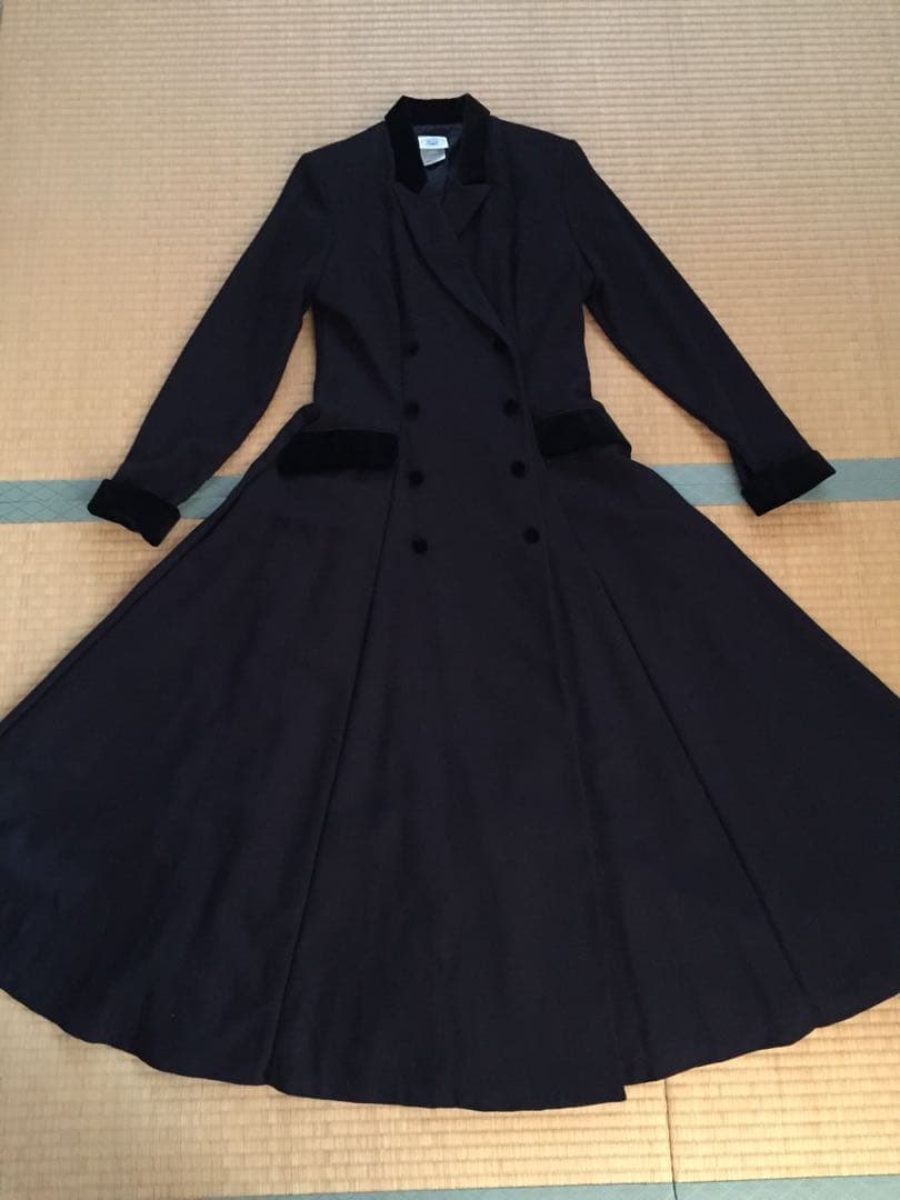 kaede 【英国で購入/未使用品】★ローラアシュレイ 黒ロングワンピース