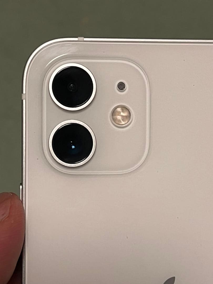 ほぼ美品 iPhone 12 64G SIMロック解除済