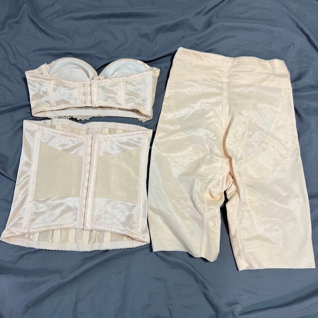 FOUR SIS & CO.ブライダルインナーセット