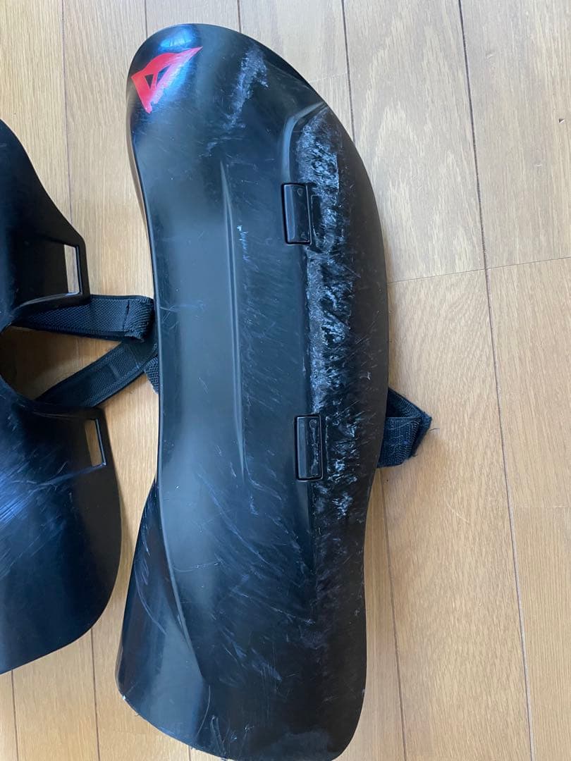 Dainese ダイネーセ　SL レガース　シンガード