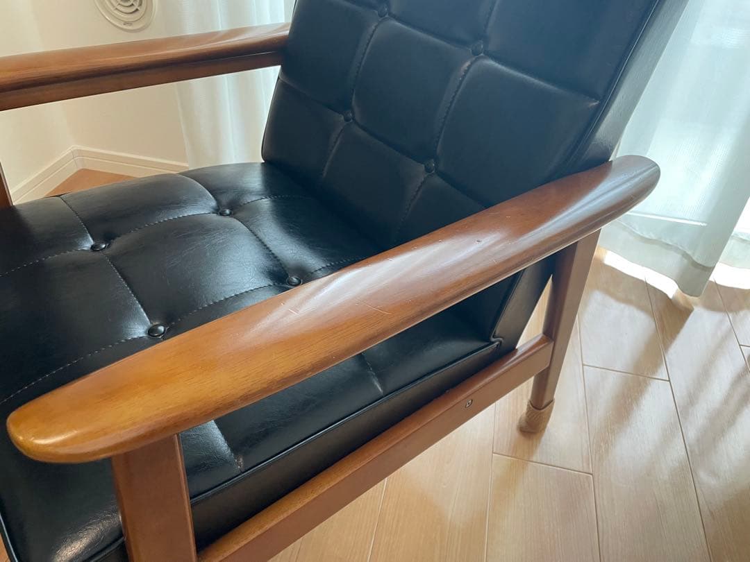 カリモク60 Kチェアーブラック　1人掛け