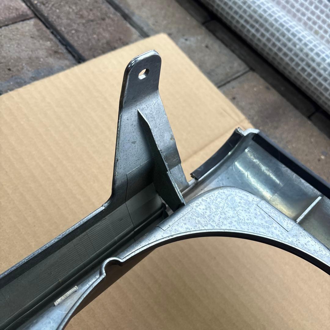 トヨタ　ランドクルーザー70 後期　純正　フロントグリル