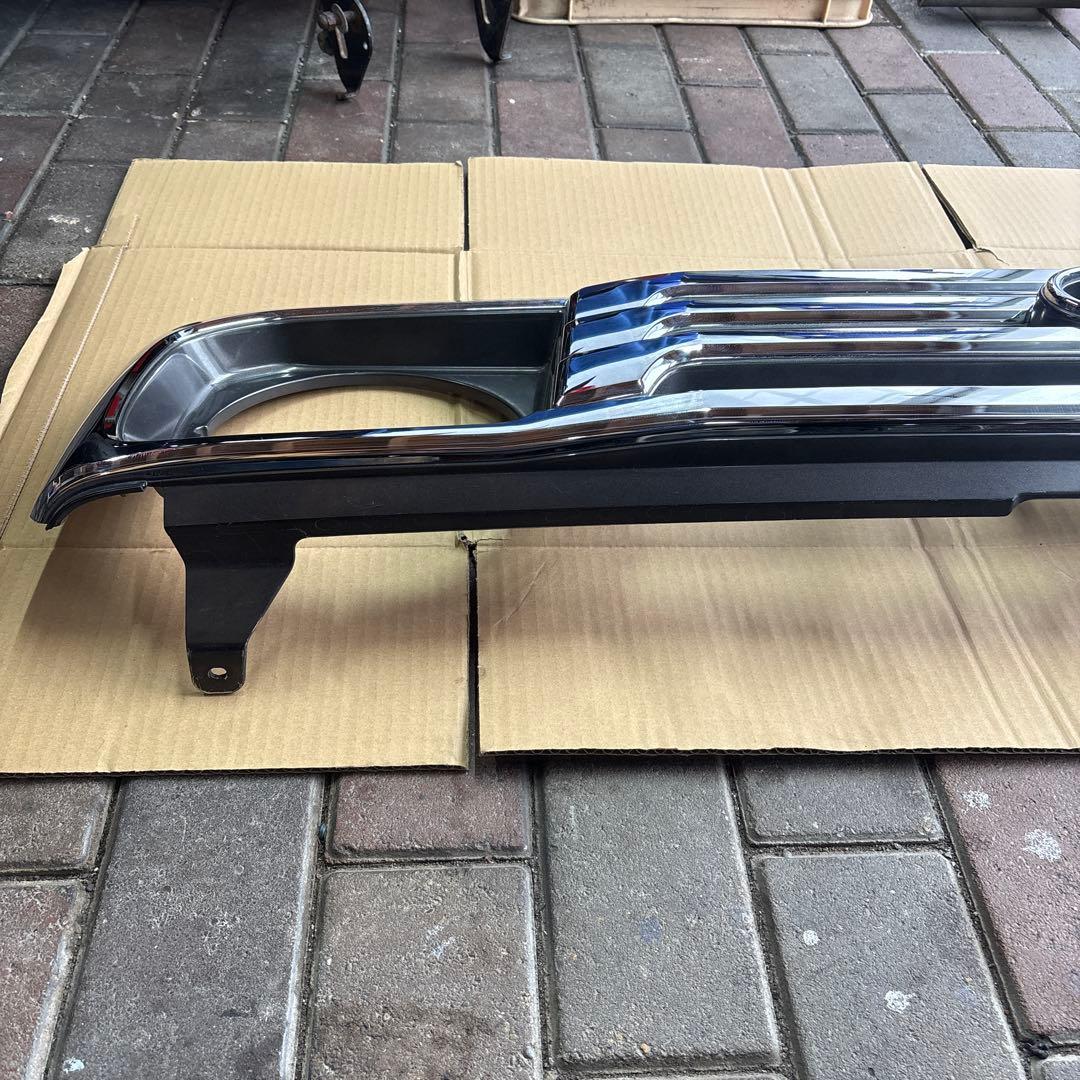 トヨタ　ランドクルーザー70 後期　純正　フロントグリル