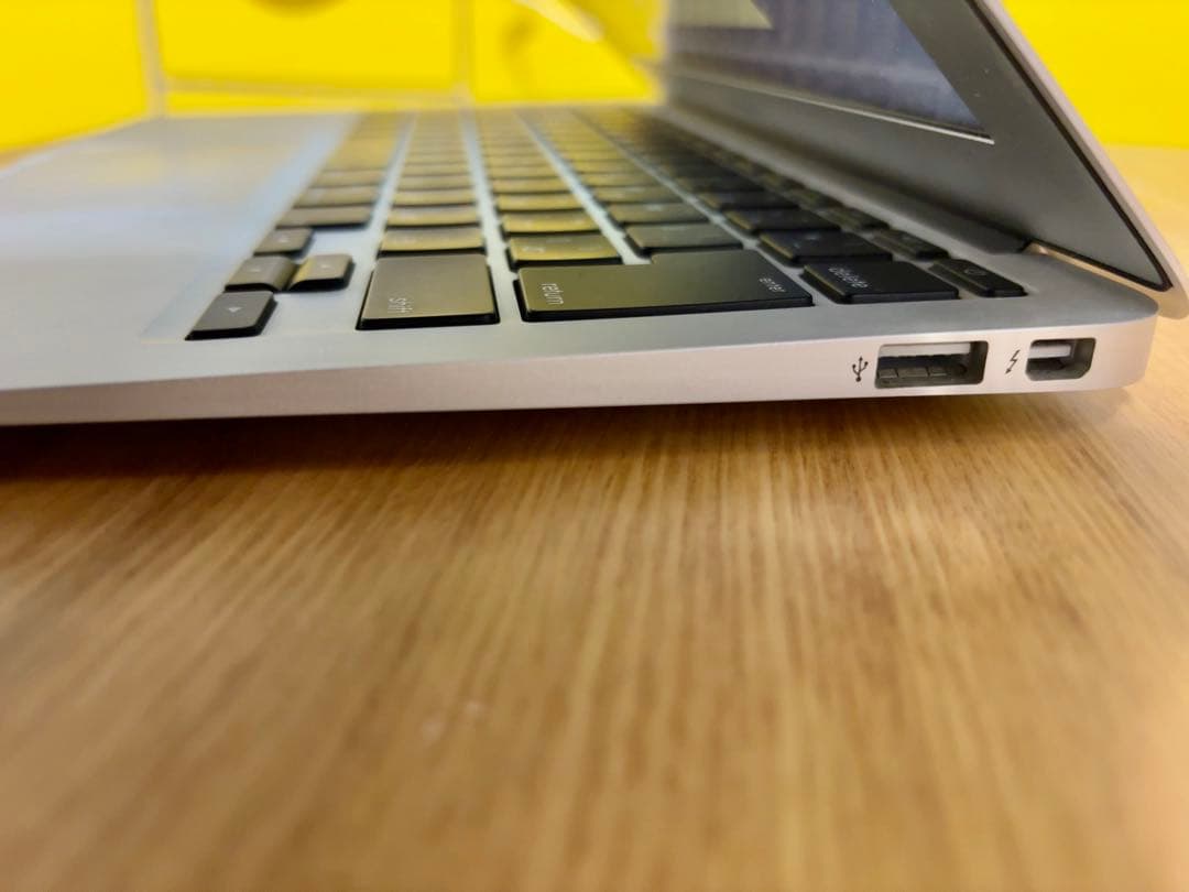 MacBook本体 MacBookAir mid2013(11inch)