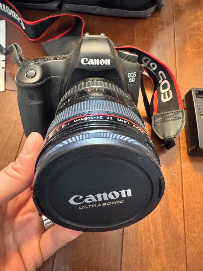 Canon EOS 6D デジタル一眼レフカメラ、バック付き