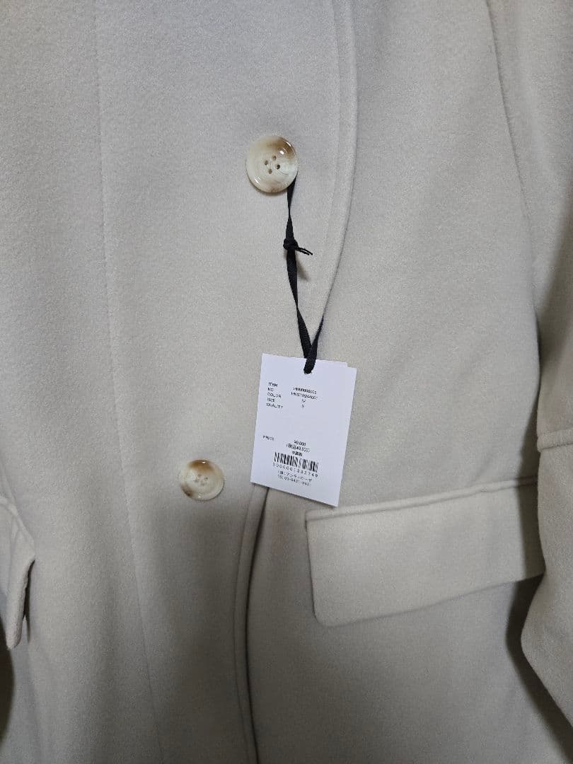 年末セール 新品紙タグ付き hinari ウェーブデザインミドルコート S