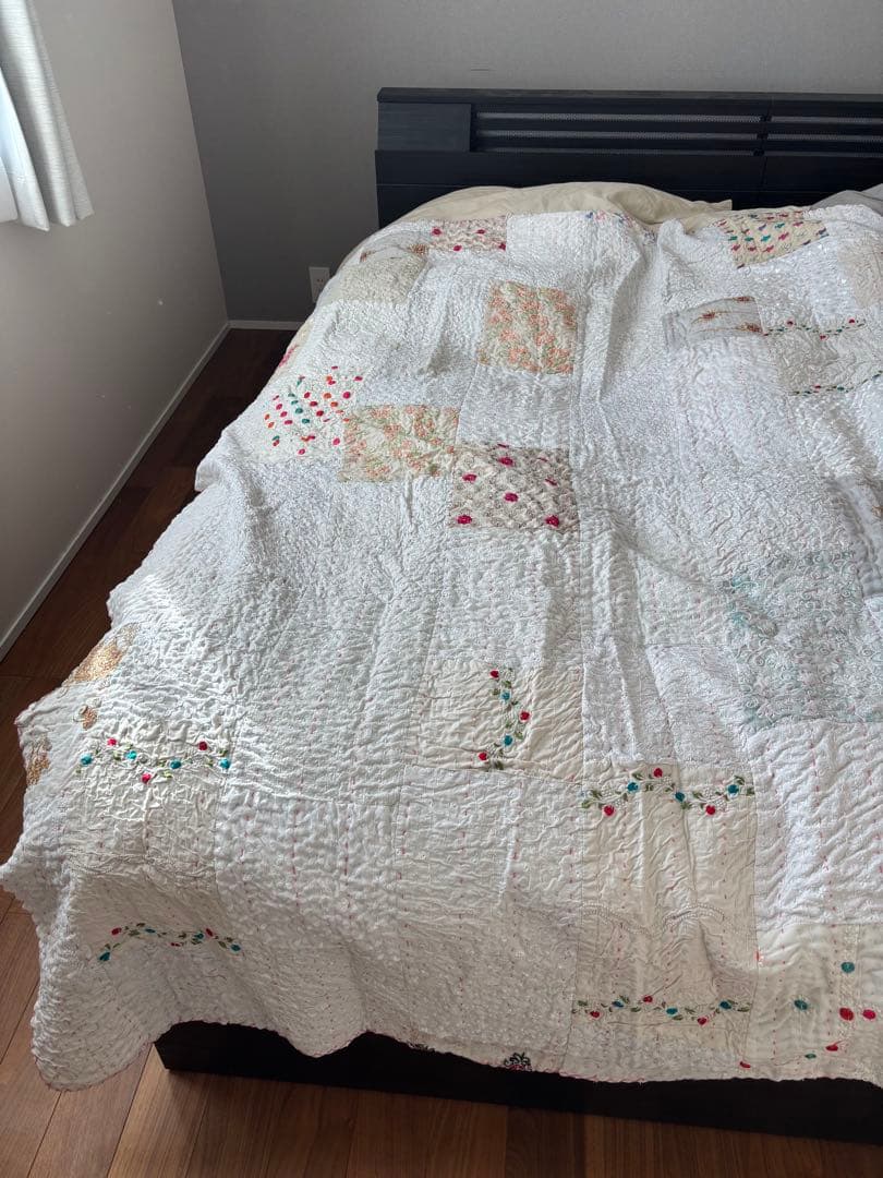 【稀少カラー】インド刺繍　カンタキルト　ヴィンテージ　パッチワーク　マルチカバー