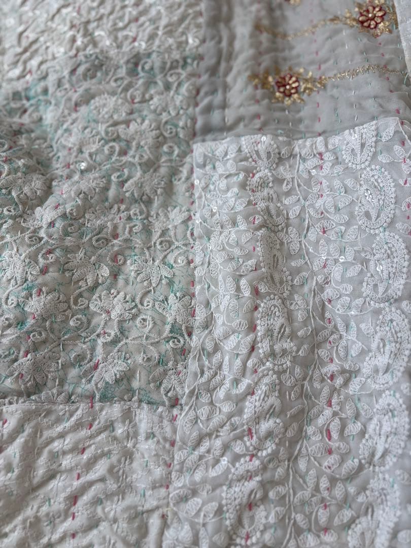 【稀少カラー】インド刺繍　カンタキルト　ヴィンテージ　パッチワーク　マルチカバー