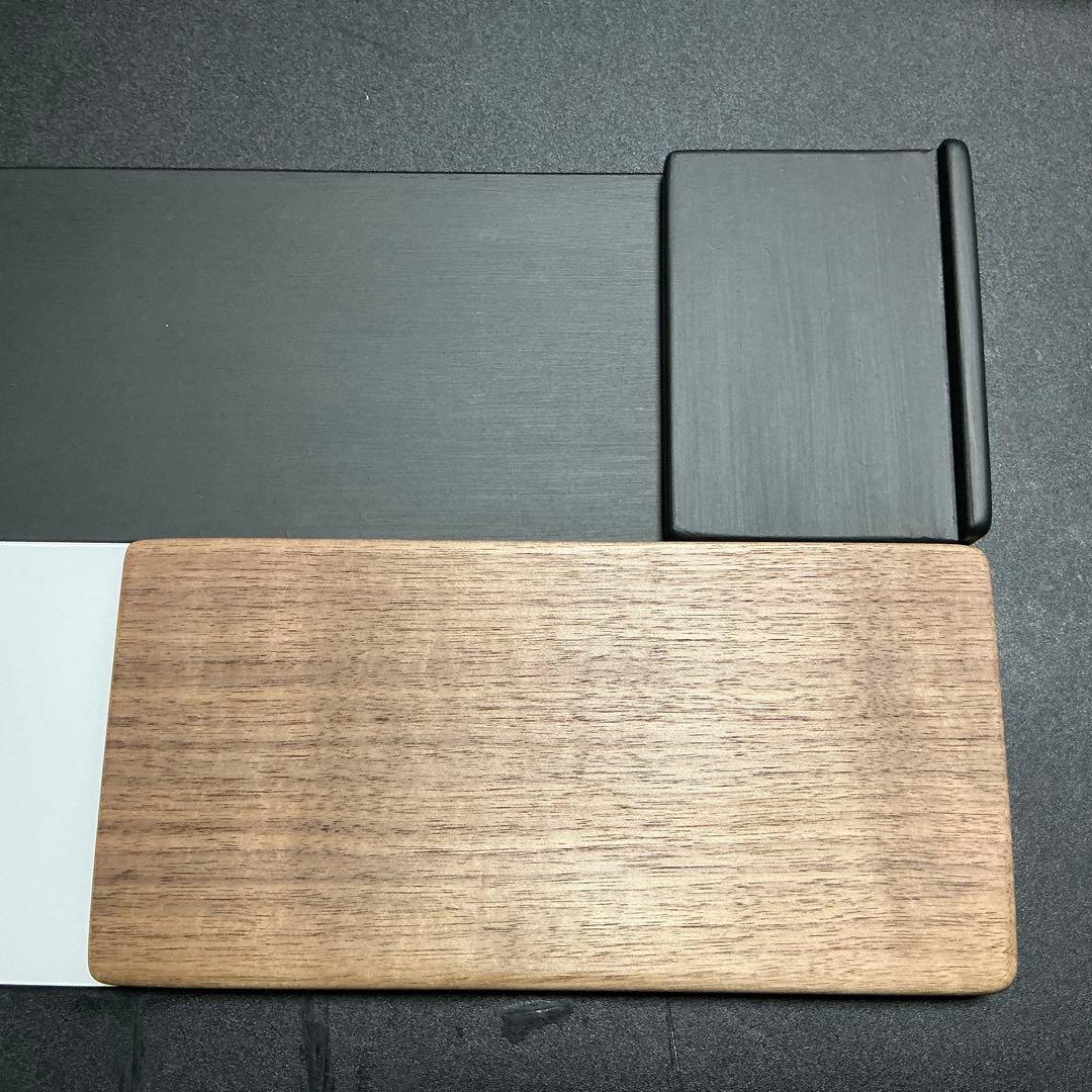 オーダー受付　テンキー付きマジックキーボード＆トラックパッド向けパームレスト