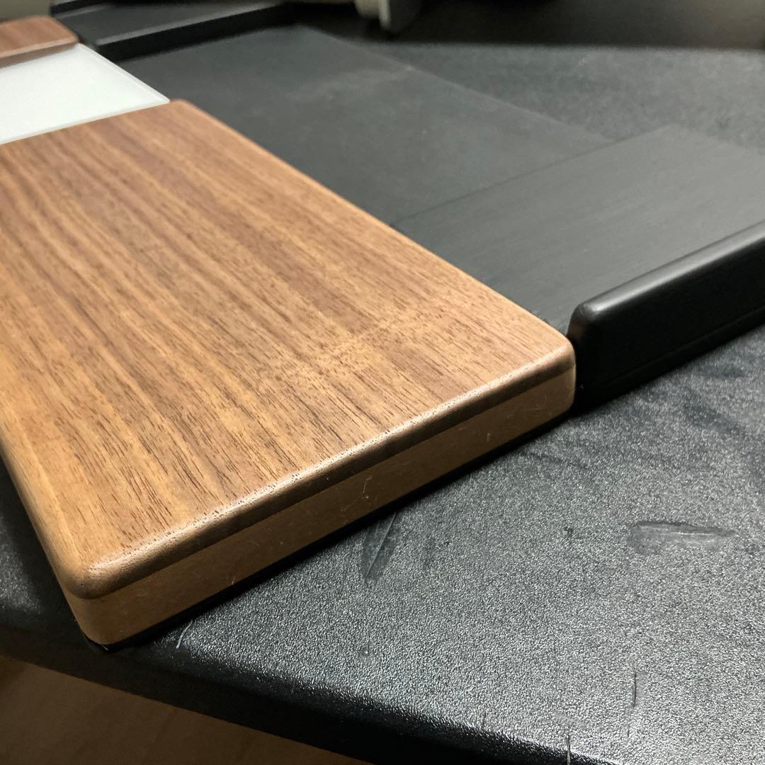 オーダー受付　テンキー付きマジックキーボード＆トラックパッド向けパームレスト