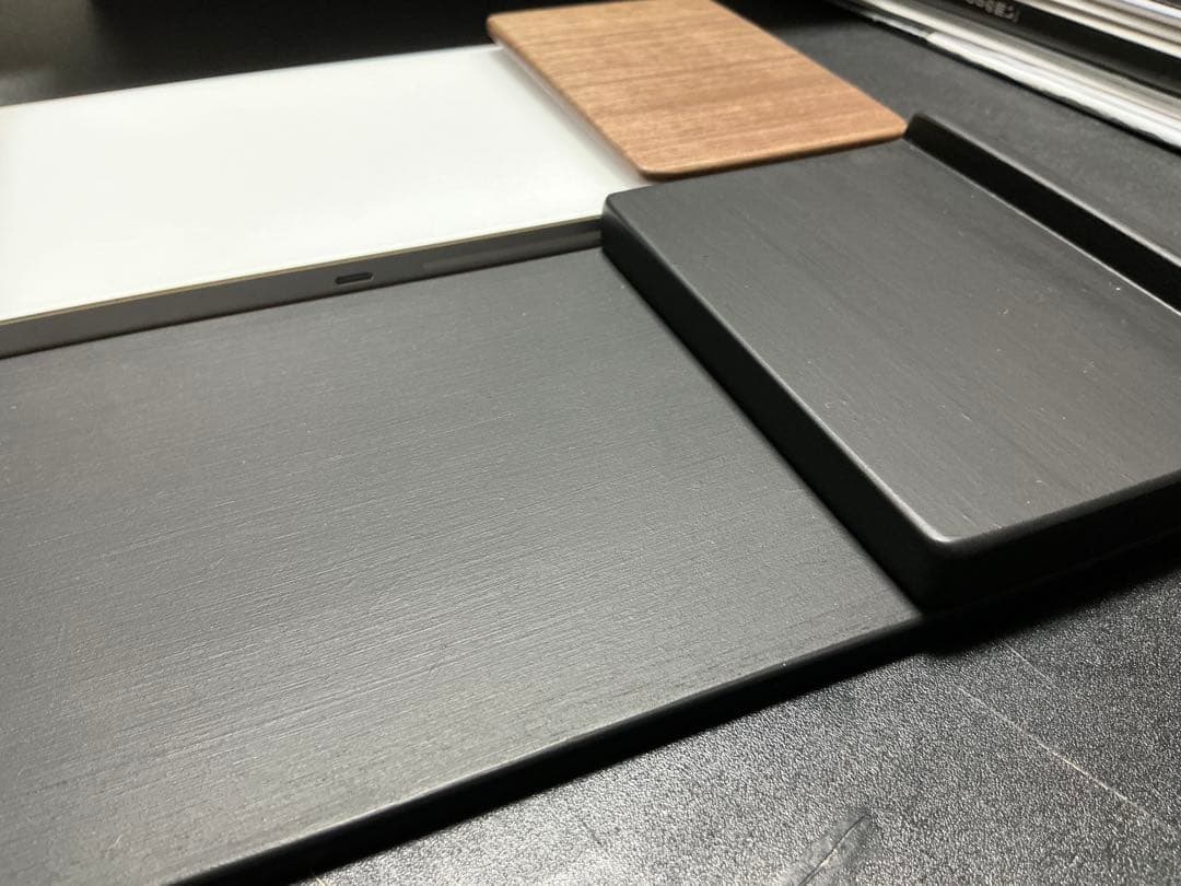 オーダー受付　テンキー付きマジックキーボード＆トラックパッド向けパームレスト