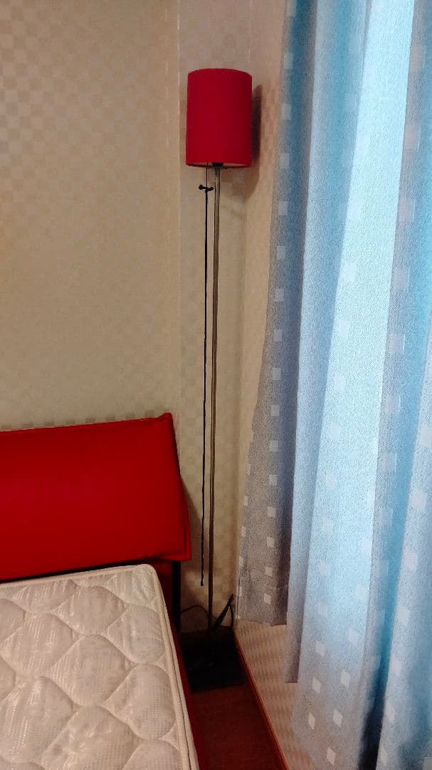 クイーンベッド フレームとマットレス ランプ付 シーリー愛知豊田