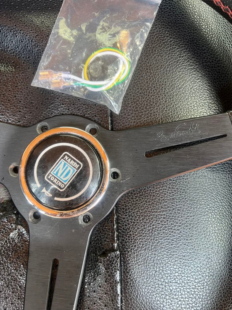 ナルディ　ステアリング　黒