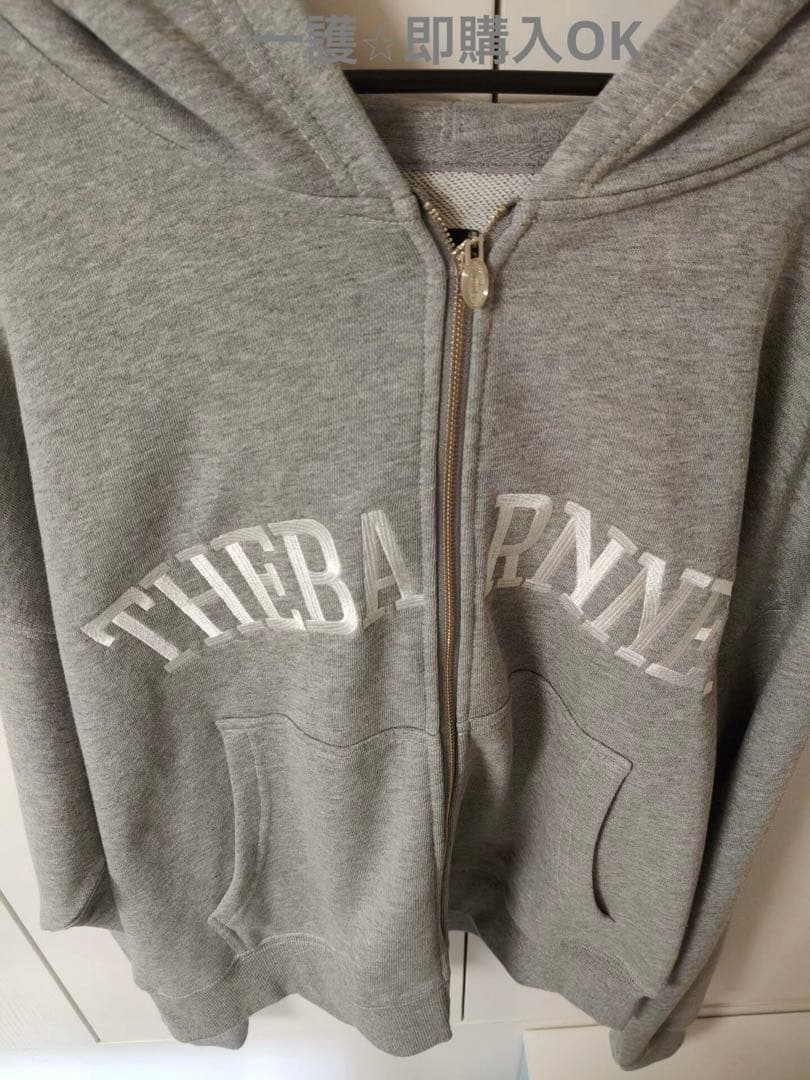 The Barnnet フード付きパーカー グレー 刺繍ロゴ