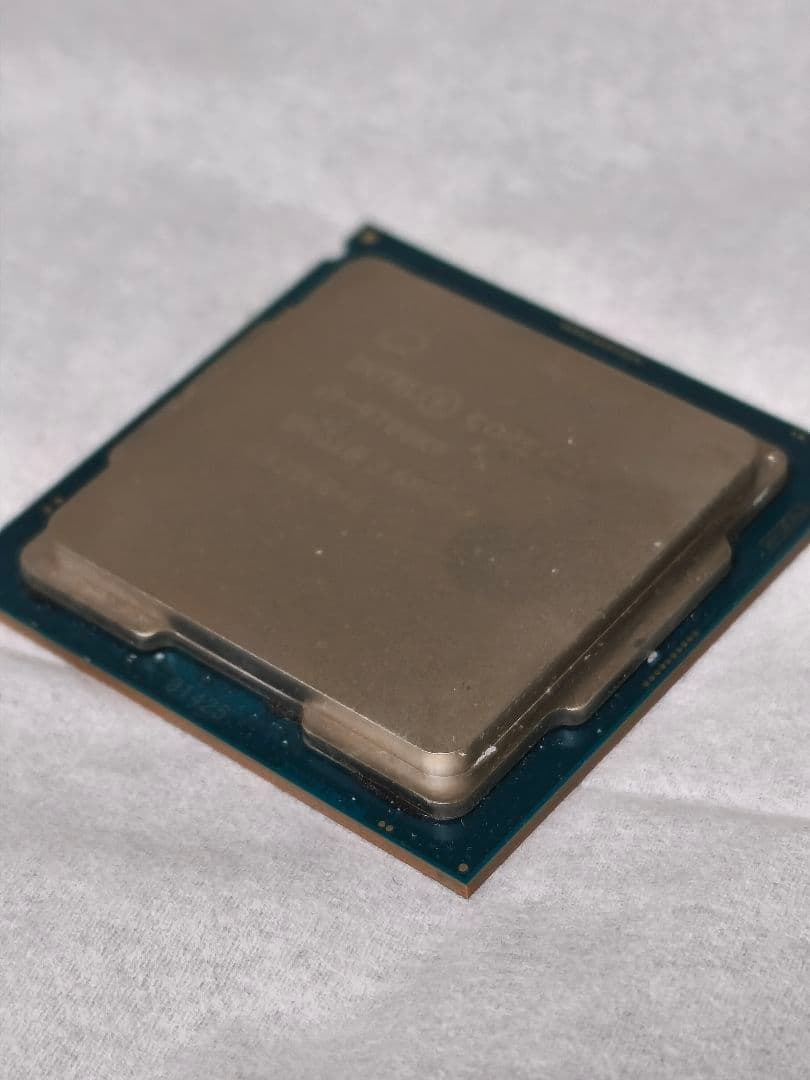 【動作未確認】Intel Core i7-9700KF CPU