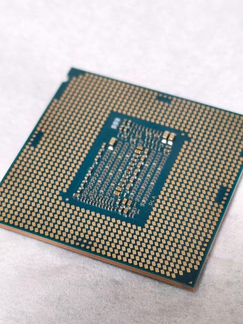 【動作未確認】Intel Core i7-9700KF CPU