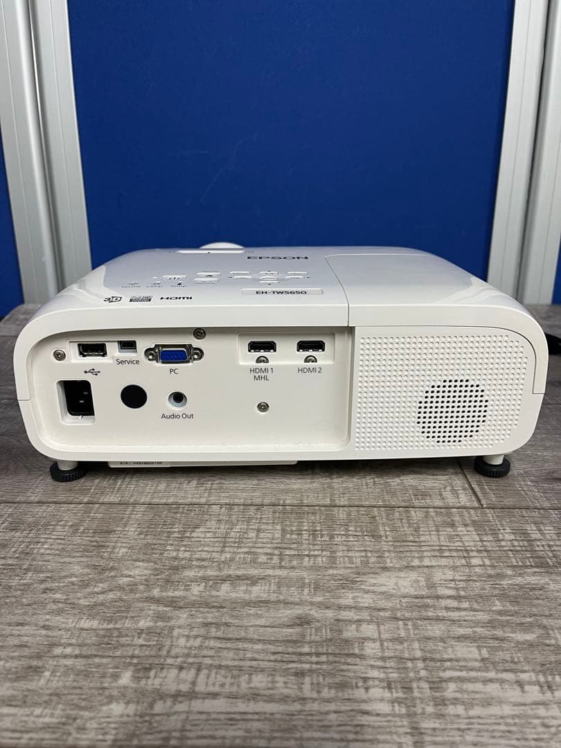 【美品】EPSON プロジェクター本体 EH-TW560 ホワイト