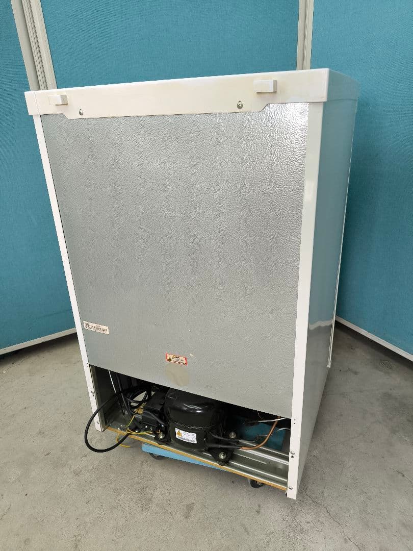 2020年製　ノーフロスト 冷凍庫　チェスト型フリーザー85L 　FFU85R