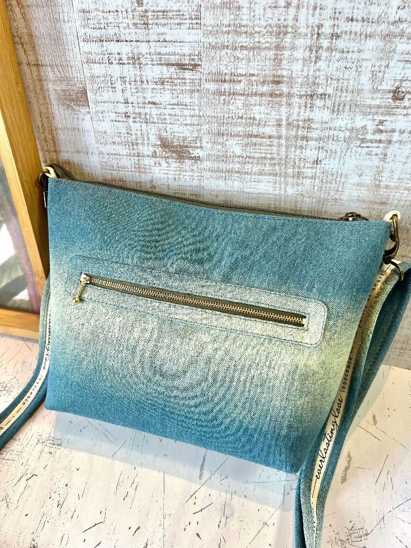 ＊シータ様お纏めリクエスト＊ロラライハリス♡刺繍のショルダーバッグなど