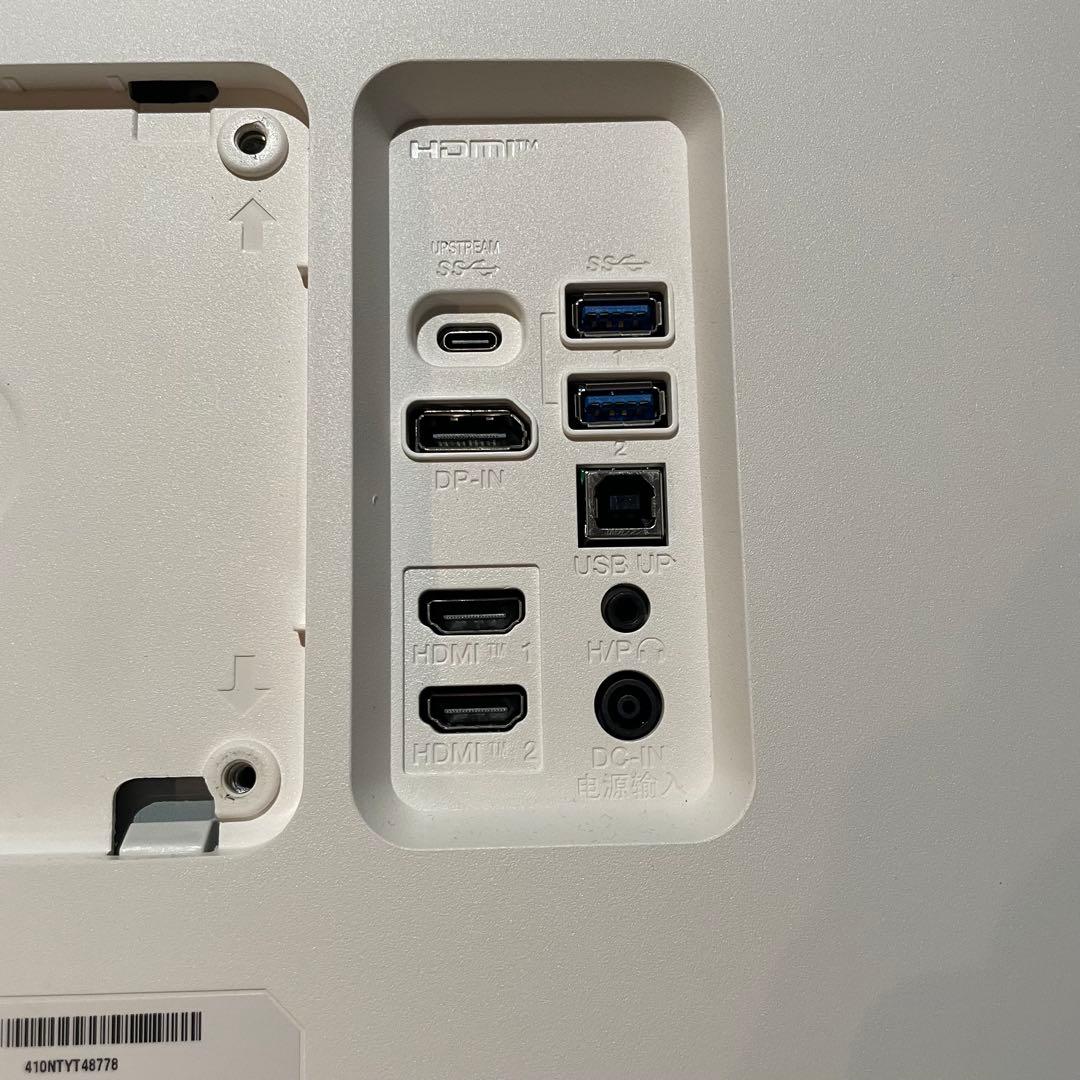 【美品】LG 32UQ850V-W 4K 31.5インチ IPS Black