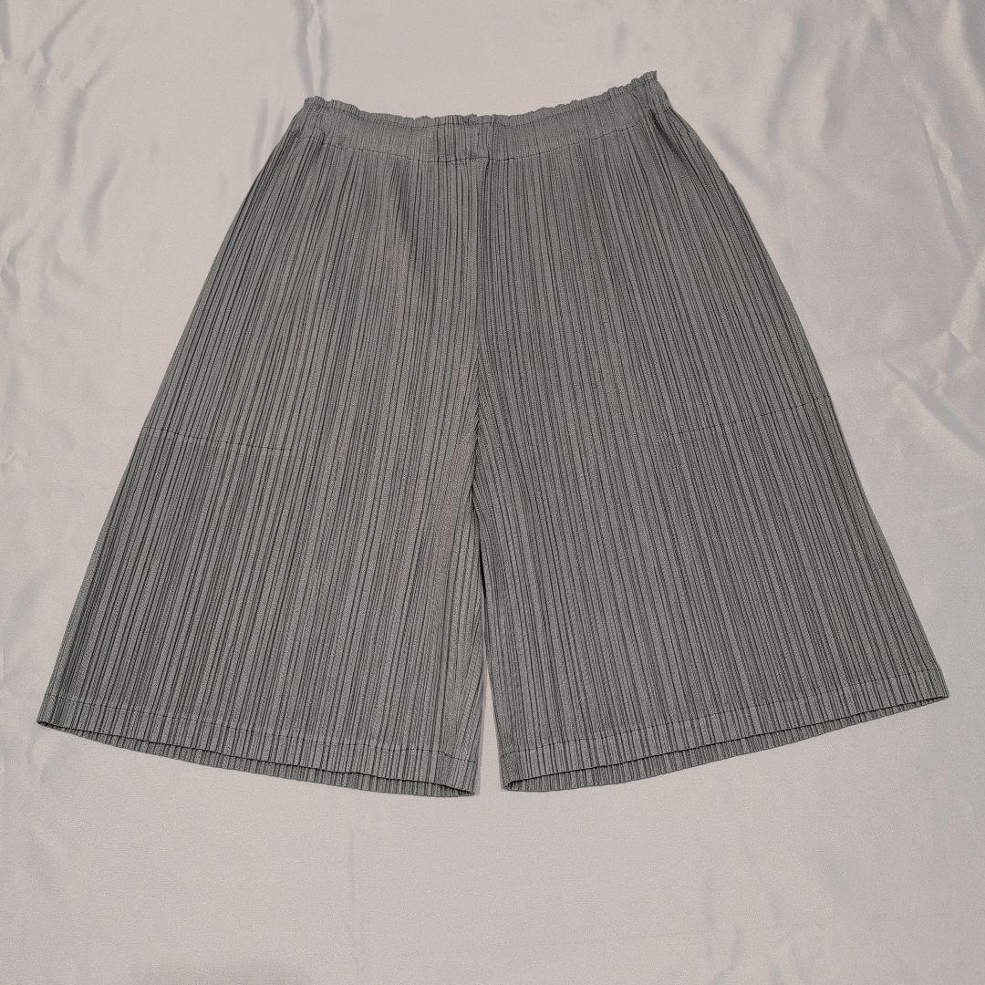 ♥プリーツプリーズ♥ グレー 　ショートパンツ　試着のみ