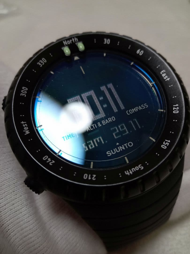 SUUNTO CORE　コア　アウトドア時計　ALL BLACK　未使用に近い