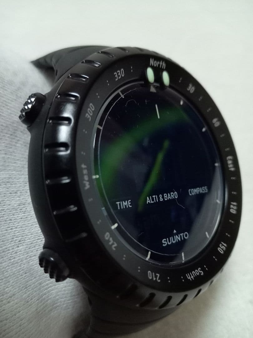 SUUNTO CORE　コア　アウトドア時計　ALL BLACK　未使用に近い