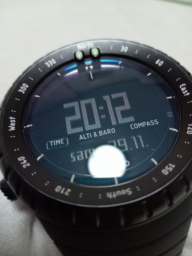 SUUNTO CORE　コア　アウトドア時計　ALL BLACK　未使用に近い