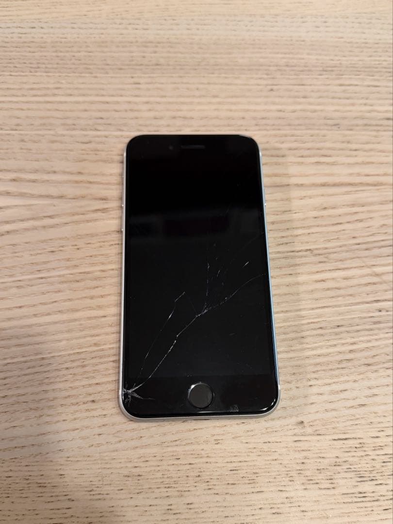 iPhoneSE2 画面割れ以外美品　バッテリー85% 64G