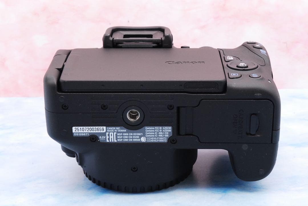 キャノン Kiss X9★一眼レフカメラ★高性能レンズ付★Wi-Fi搭載