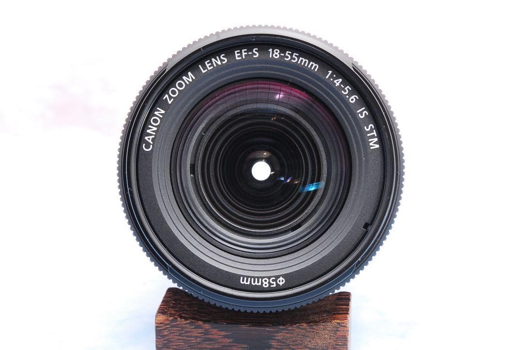 キャノン Kiss X9★一眼レフカメラ★高性能レンズ付★Wi-Fi搭載