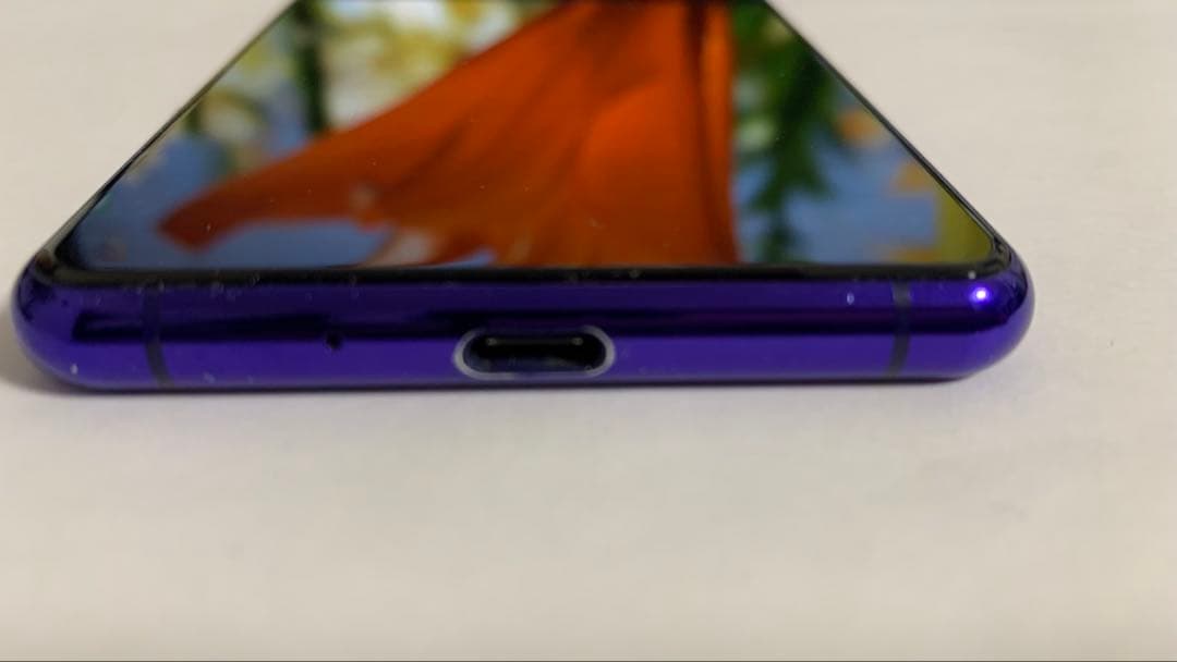 Xperia5ii SO-52Aパープル　縦線あり