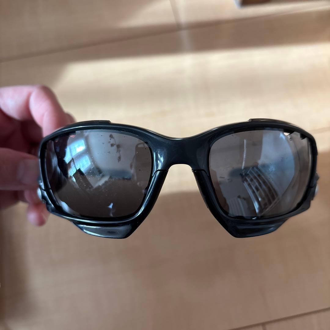 スポーツタイプ ブラックサングラス