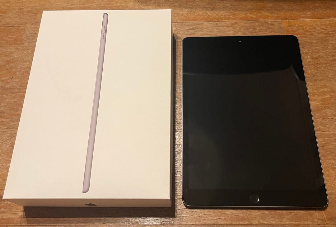 iPad 第8世代 32GB Wi-Fi + Cellularモデル