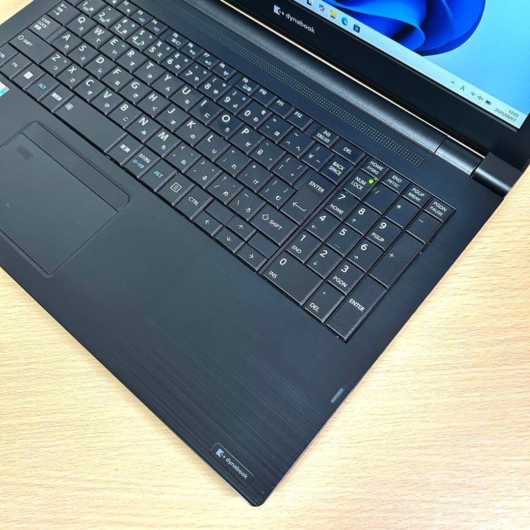 東芝 TOSHIBA dynabook B55/HS i7 512GB 16GB