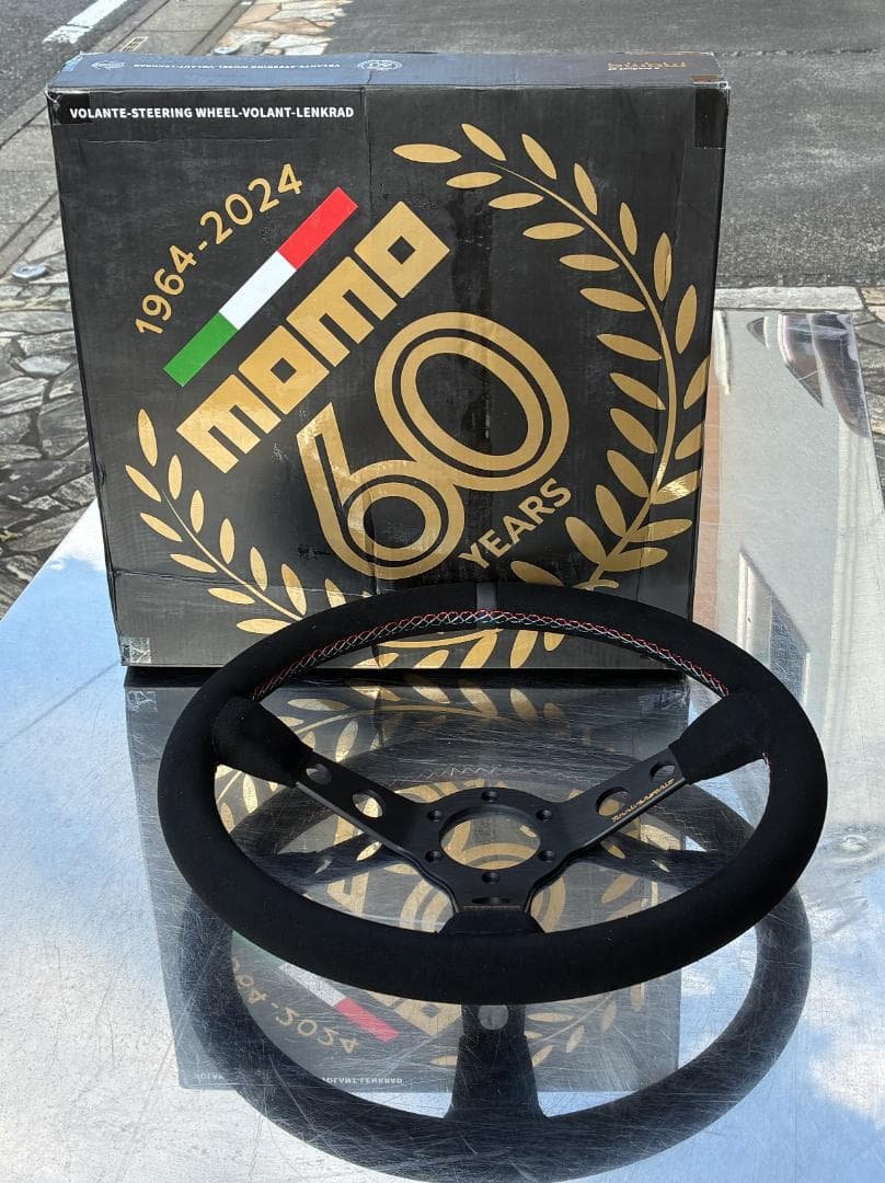 ★最終販売価格★MOMOステアリング35㎝レザーブラックMOMO60周年記念