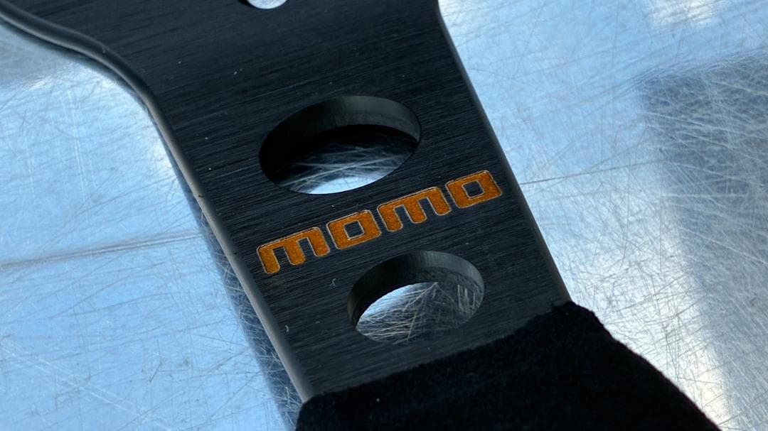 ★最終販売価格★MOMOステアリング35㎝レザーブラックMOMO60周年記念