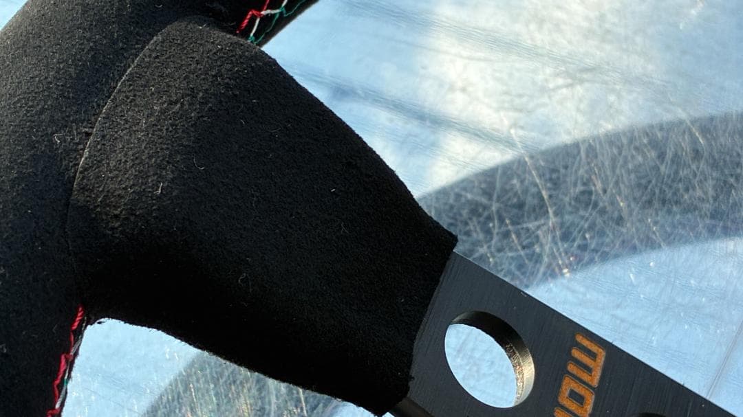 ★最終販売価格★MOMOステアリング35㎝レザーブラックMOMO60周年記念