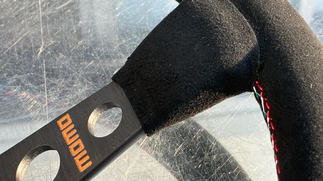 ★最終販売価格★MOMOステアリング35㎝レザーブラックMOMO60周年記念